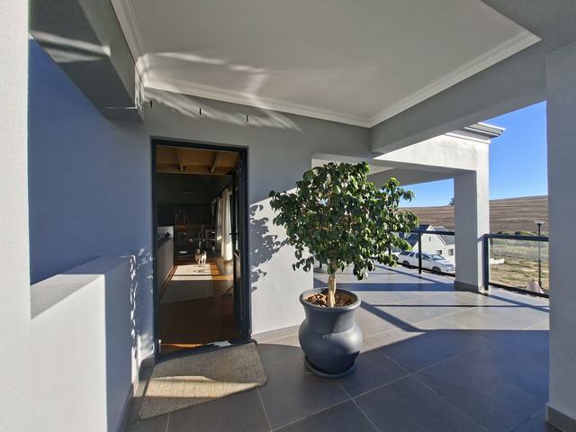 3 Bedroom Property for Sale in Mount Royal Golf Estate Western Cape